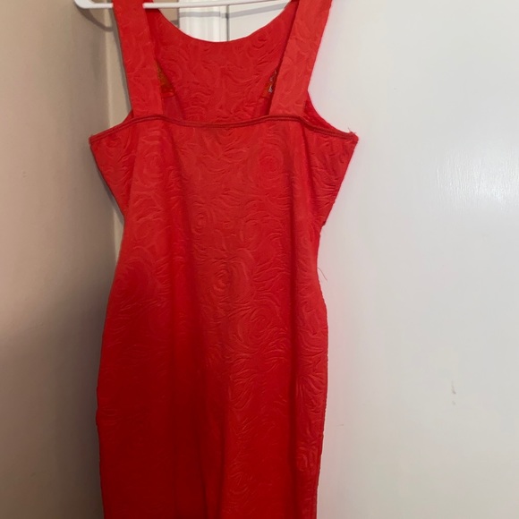 pink dress - Picture 2 of 2